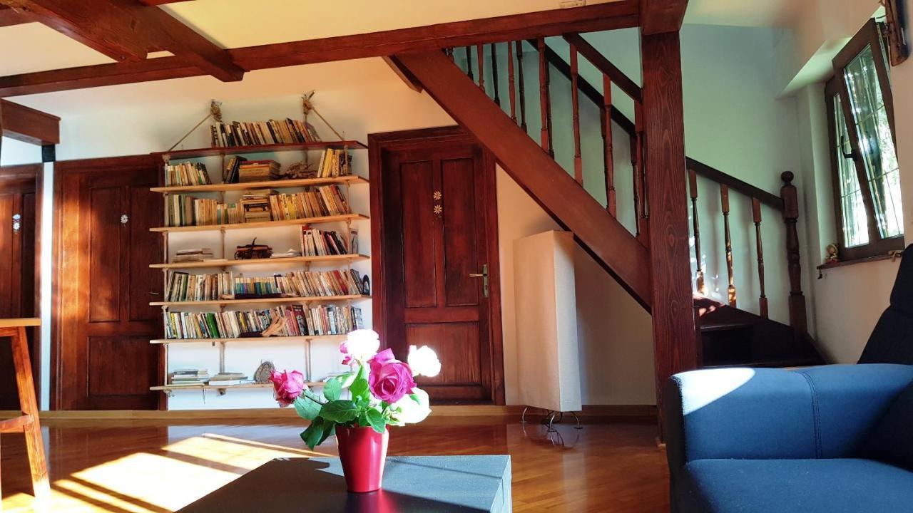 Casa Bunicului Villa Vistisoara ภายนอก รูปภาพ